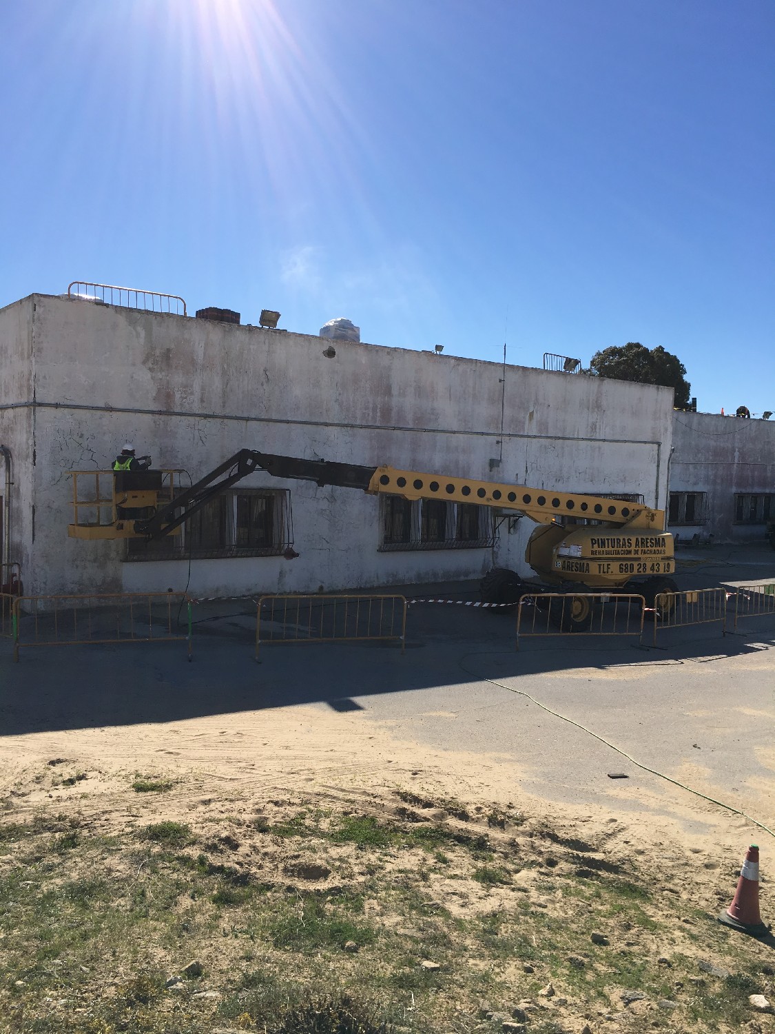 Rehabilitación de fachada, estructuras y fosos del edificio 612 de la Base Naval de Rota