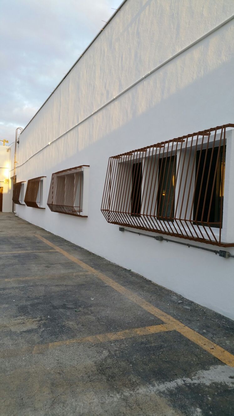 Rehabilitación de fachada, estructuras y fosos del edificio 612 de la Base Naval de Rota